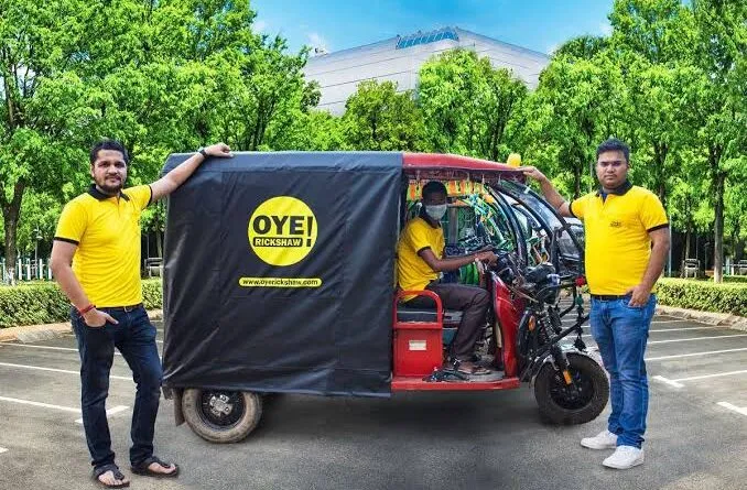 Founder-of-Oye-Rickshaw Mohit Sharma and Akashdeep Singh