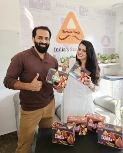 Samosa Singh founders with their product